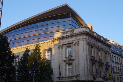 Brussels Hoofdstedelijk Parlement (gevel)