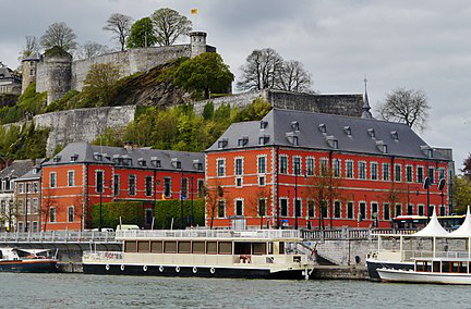 Waals Parlement in Namen (gevel)